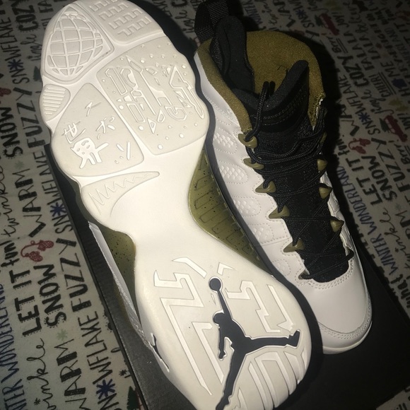 Air Jordan Retro 9 statue DS 7y - Picture 2 of 5